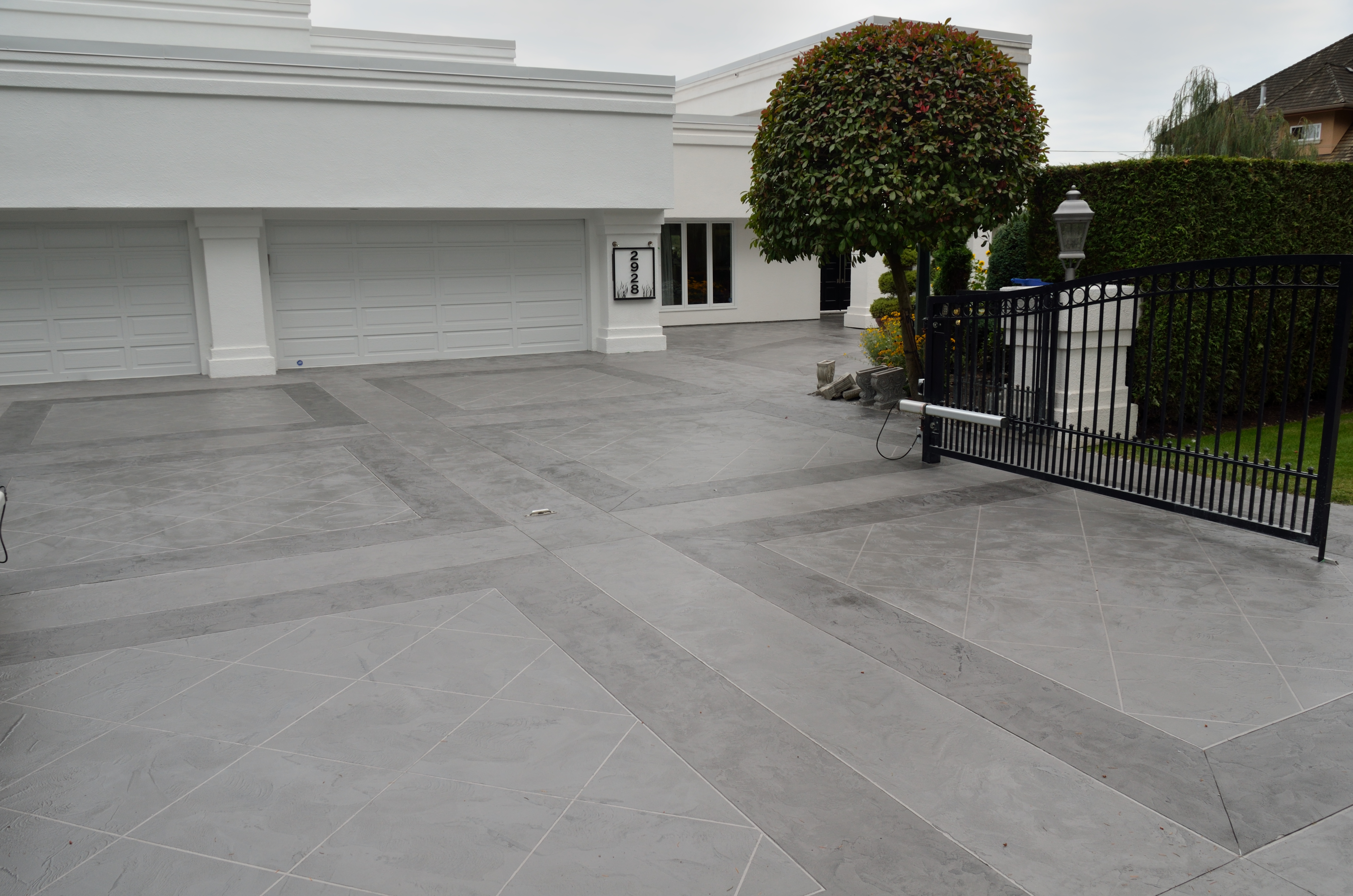 Residential driveway with StoneCraft surfacing